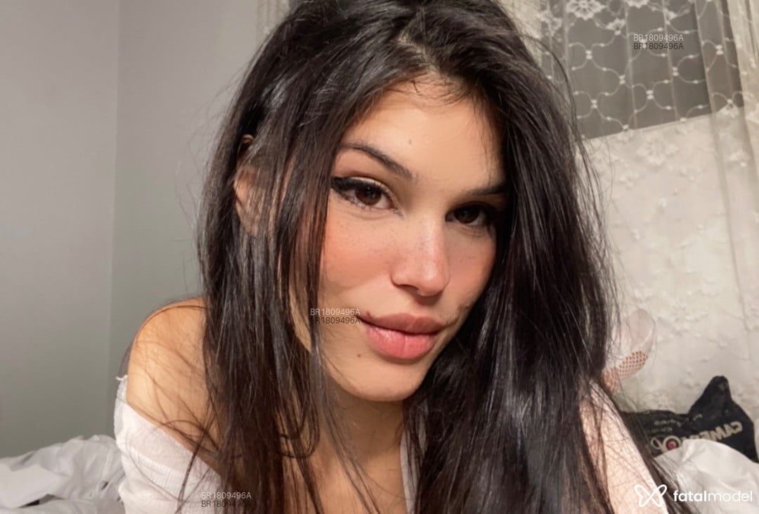 Acompanhante mulher com cabelo castanho de olhos castanhos em Virtual - BadCole