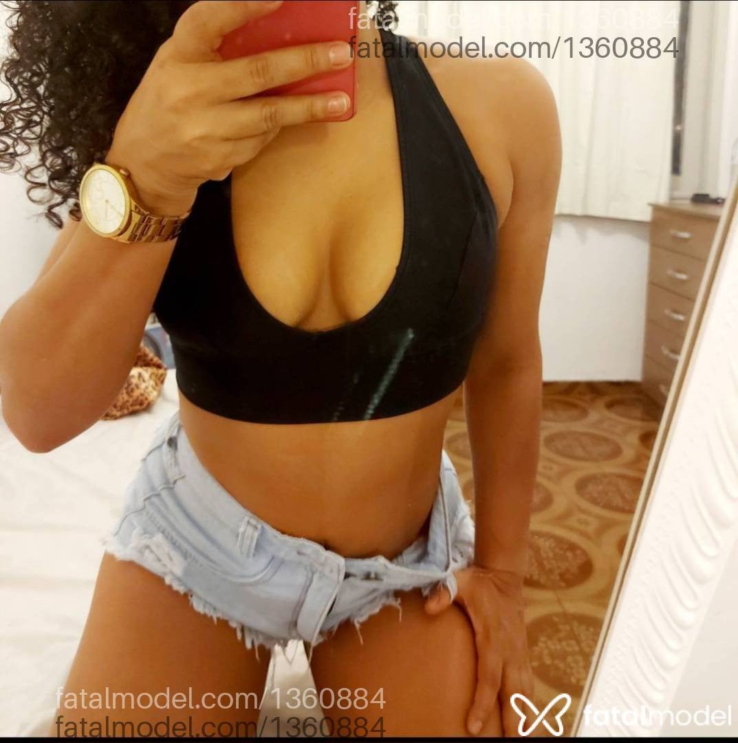 Acompanhante mulher com cabelo castanho de olhos castanhos em Três Rios - Lara Beatriz