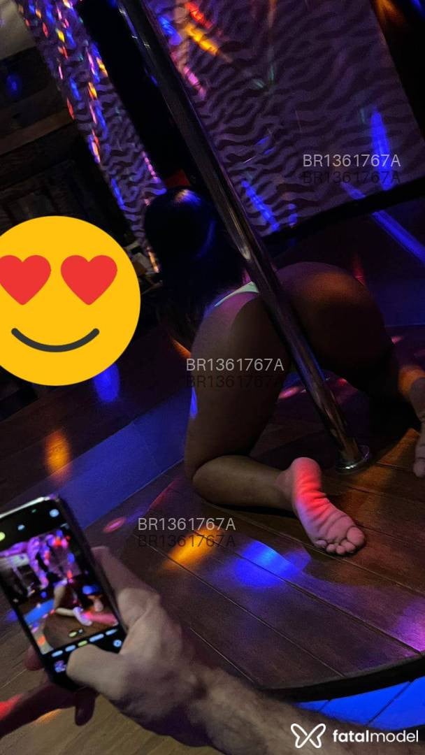 Acompanhante mulher com cabelo castanho de olhos mel em Vila Velha Acompanhante mulher com cabelo castanho de olhos mel em Vila Velha - isadora pimentinha