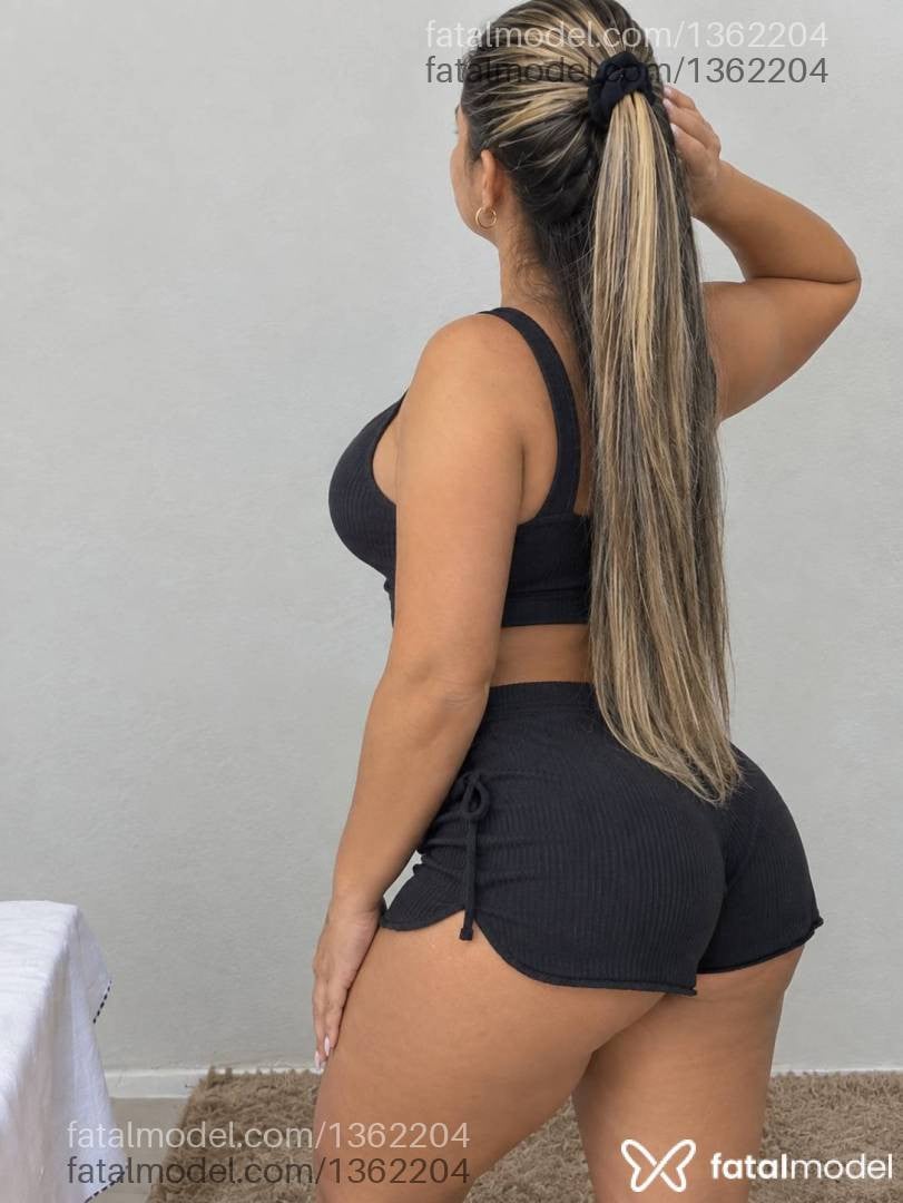 Acompanhante mulher ruiva (o) de olhos mel - Adriana alves