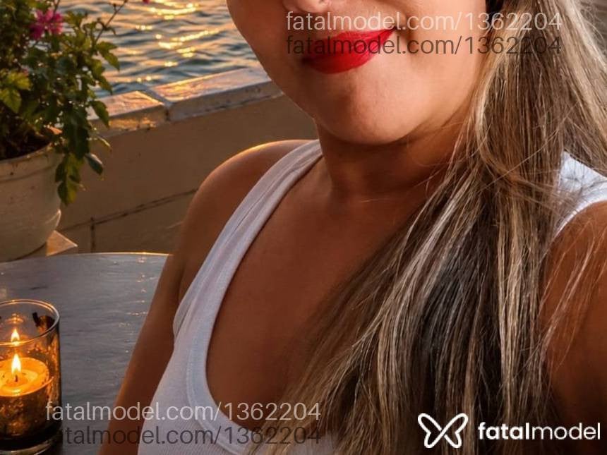 Acompanhante mulher ruiva (o) de olhos mel - Adriana alves