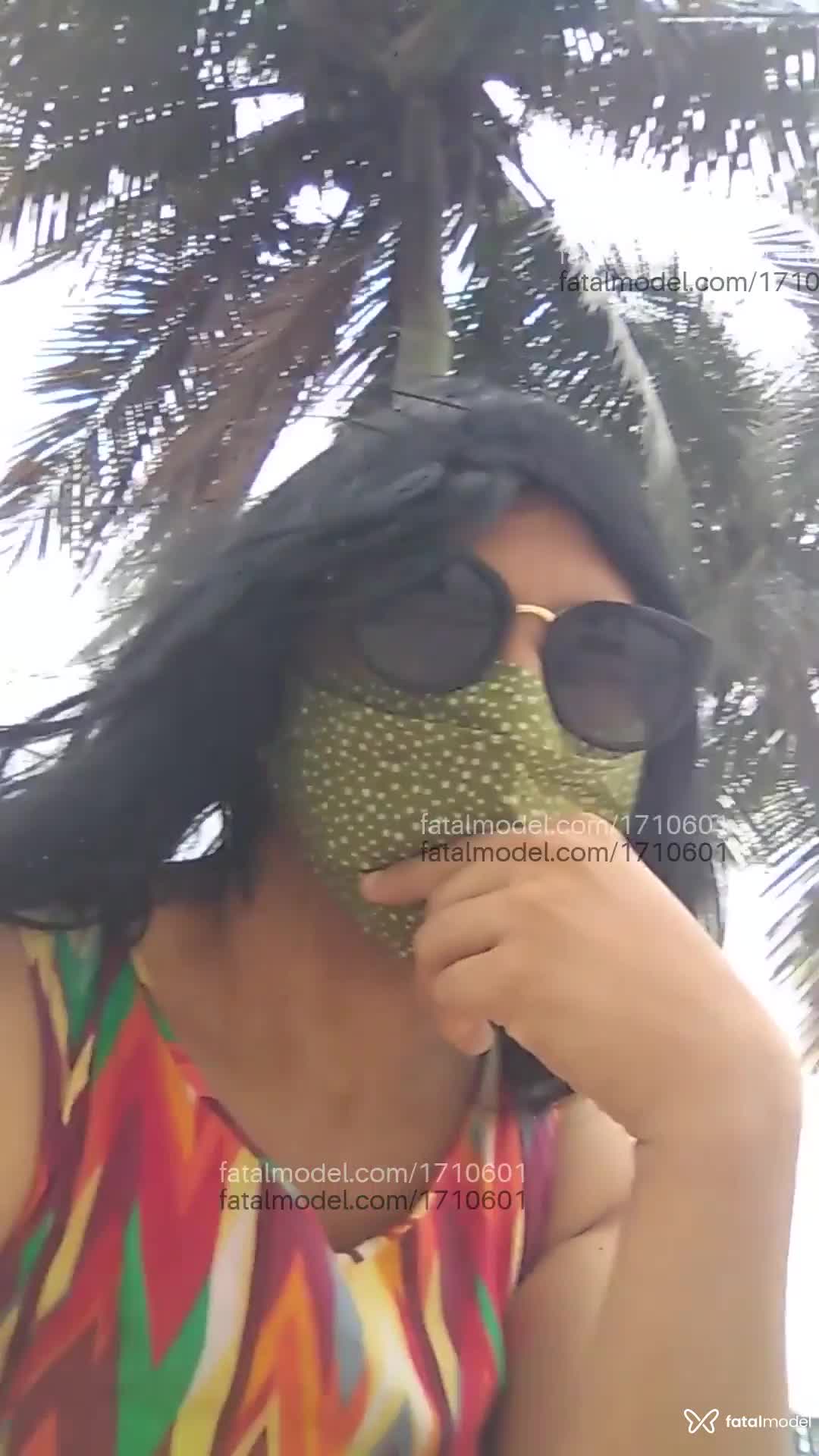 Acompanhante não-binário com cabelo castanho de olhos castanhos em Valparaíso de Goiás - Yuyita