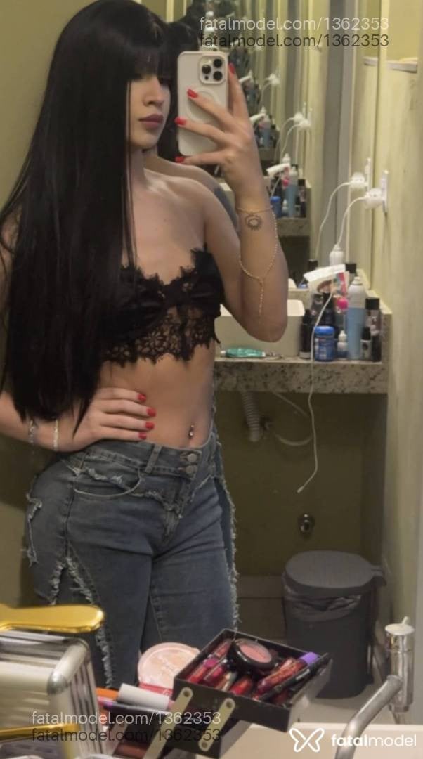 Acompanhante mulher trans morena (o) de olhos castanhos em Campos dos Goytacazes - Anny Anora
