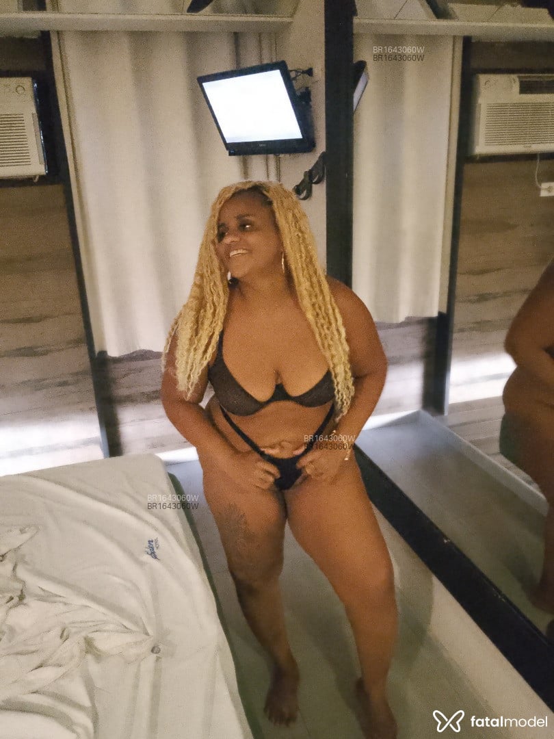 Acompanhante mulher com cabelo castanho de olhos castanhos em Rio de Janeiro - Rejane