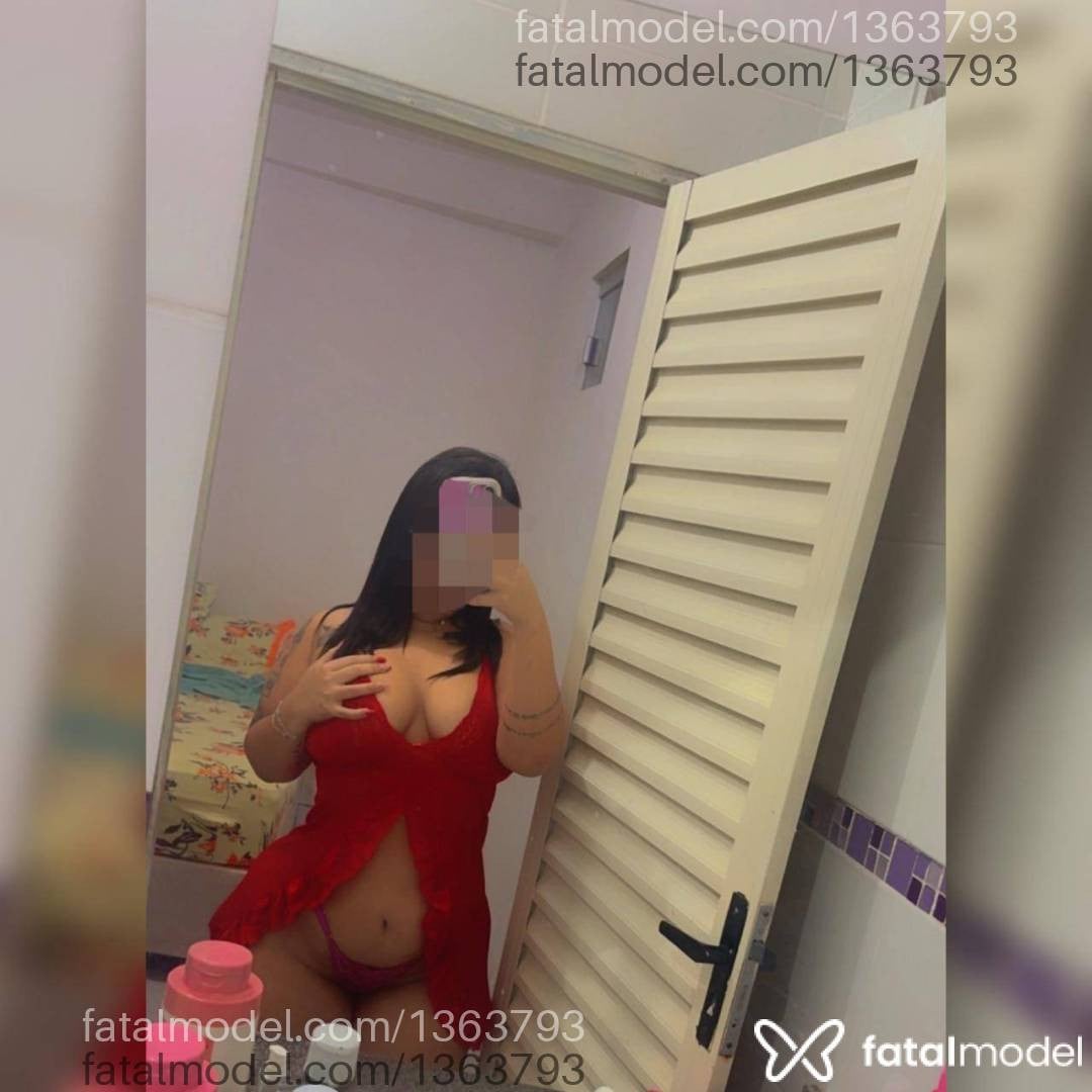 Acompanhante mulher com cabelo castanho de olhos castanhos - Bianca Alencar