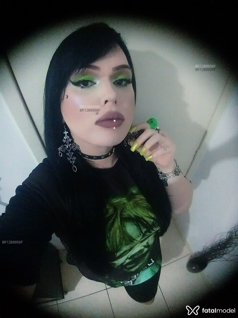 Acompanhante mulher trans morena (o) de olhos castanhos em Marília Acompanhante mulher trans morena (o) de olhos castanhos em Marília - Vivian Von Teese