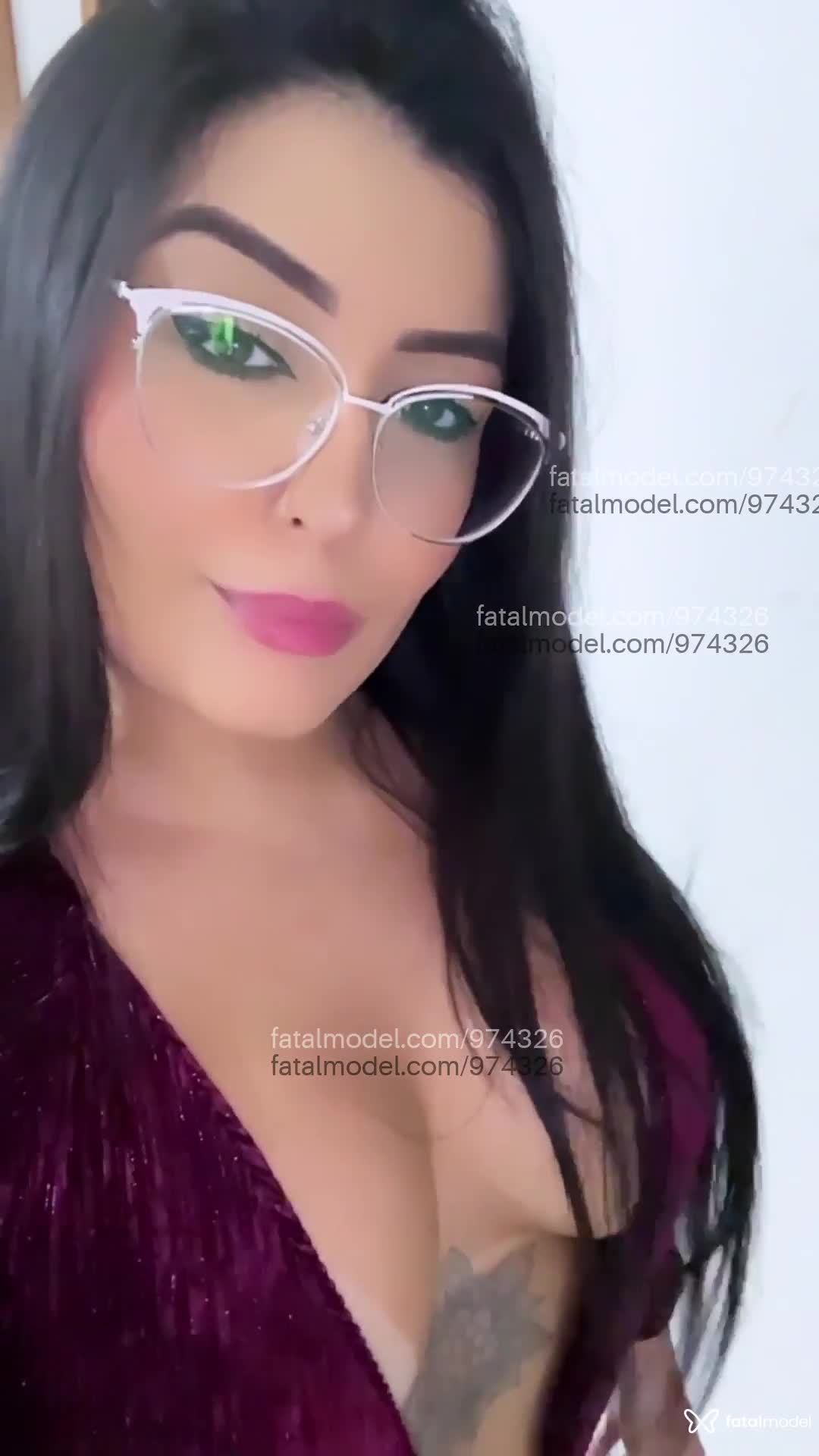 Acompanhante mulher com cabelo castanho de olhos castanhos em Bauru Acompanhante mulher com cabelo castanho de olhos castanhos em Bauru - JULIA
