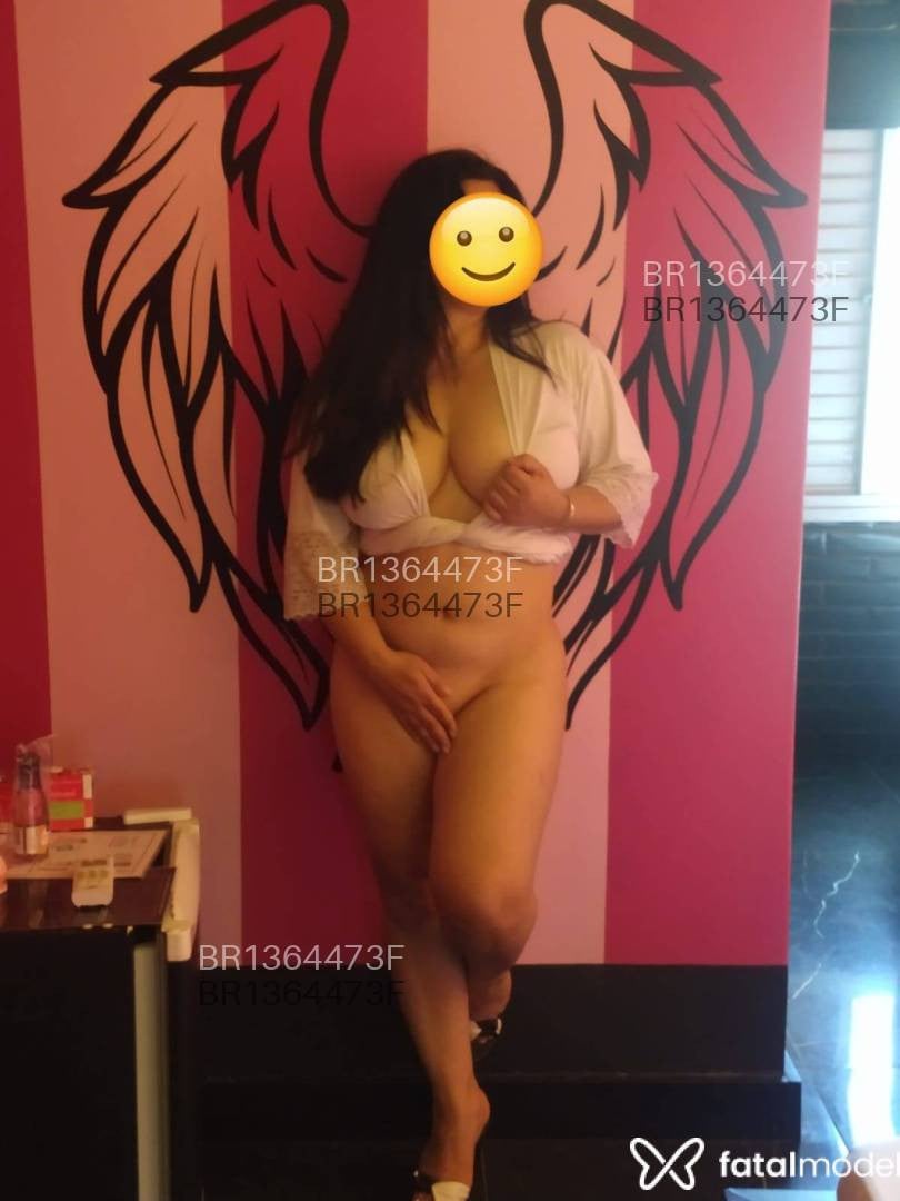 Acompanhante mulher com cabelo castanho de olhos castanhos em Pelotas - Valesca