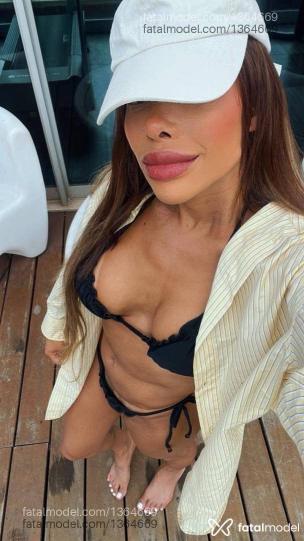 Acompanhante mulher trans loira (o) de olhos castanhos em Curitiba Acompanhante mulher trans loira (o) de olhos castanhos em Curitiba - Jéssica West