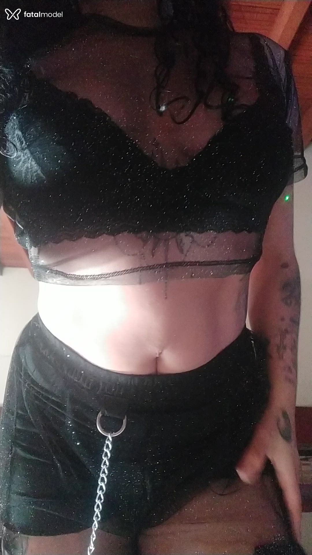 Acompanhante mulher morena (o) de olhos castanhos - Paola