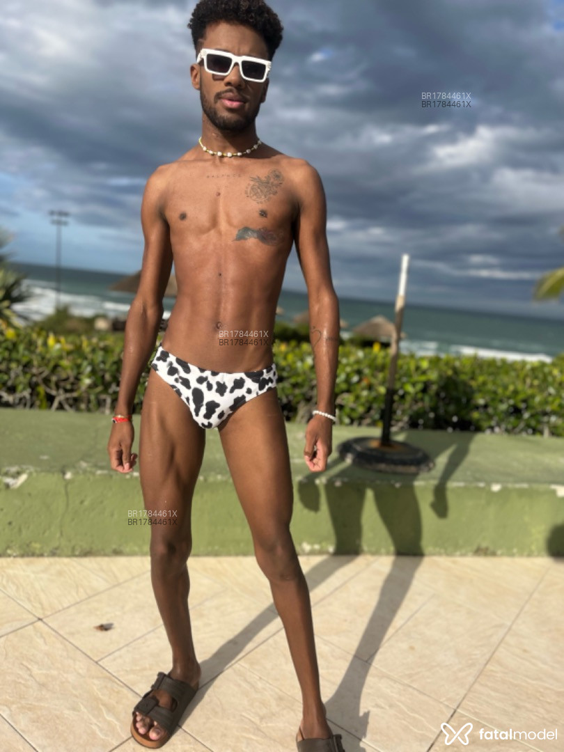 Acompanhante homem morena (o) de olhos mel em Florianópolis - Pretinho