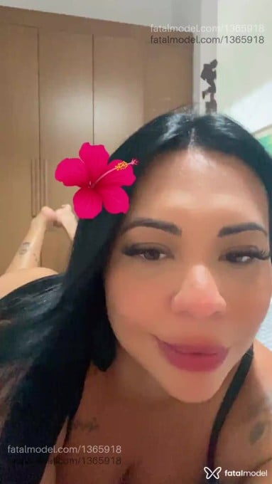 Acompanhante mulher com cabelo castanho de olhos castanhos em Teresópolis - Larissa Buarque