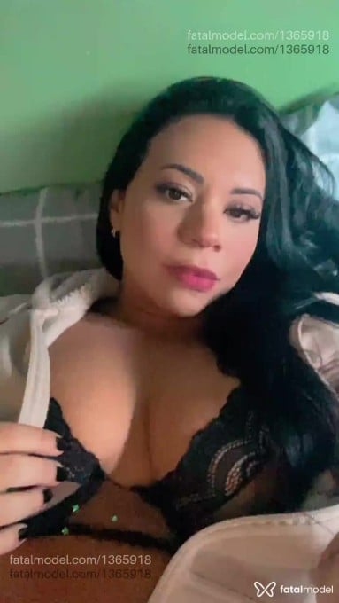 Acompanhante mulher com cabelo castanho de olhos castanhos em Teresópolis - Larissa Buarque