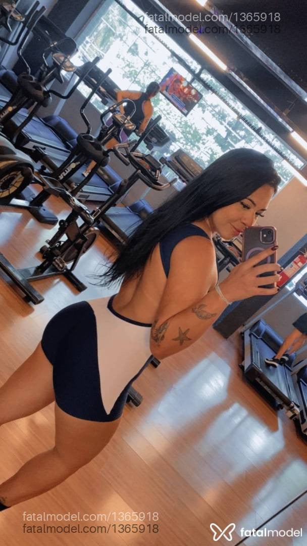 Acompanhante mulher com cabelo castanho de olhos castanhos em Teresópolis - Larissa Buarque