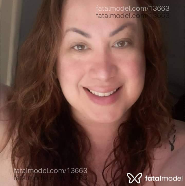 Acompanhante mulher trans ruiva (o) de olhos castanhos - Luiza Miranda
