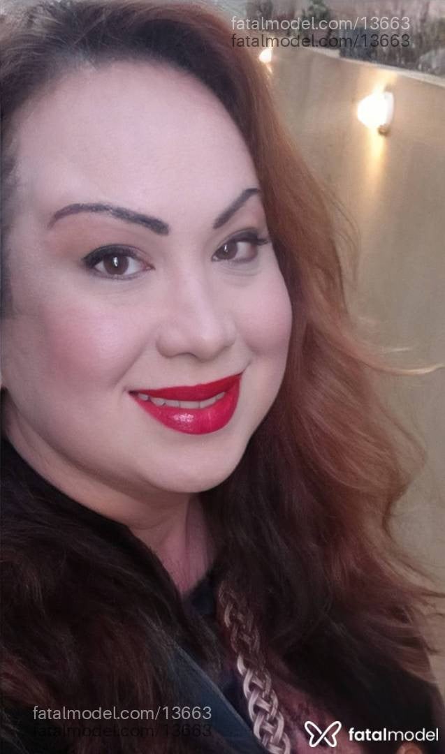 Acompanhante mulher trans ruiva (o) de olhos castanhos - Luiza Miranda