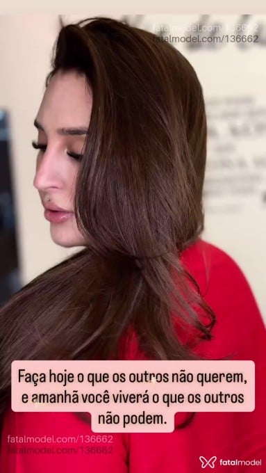 Acompanhante mulher trans com cabelo castanho de olhos castanhos em Araraquara - Ghiovana