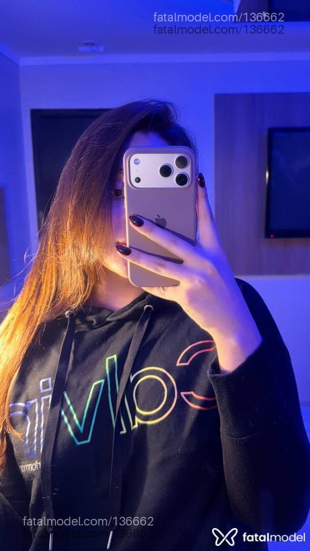 Acompanhante mulher trans com cabelo castanho de olhos castanhos em Araraquara - Ghiovana