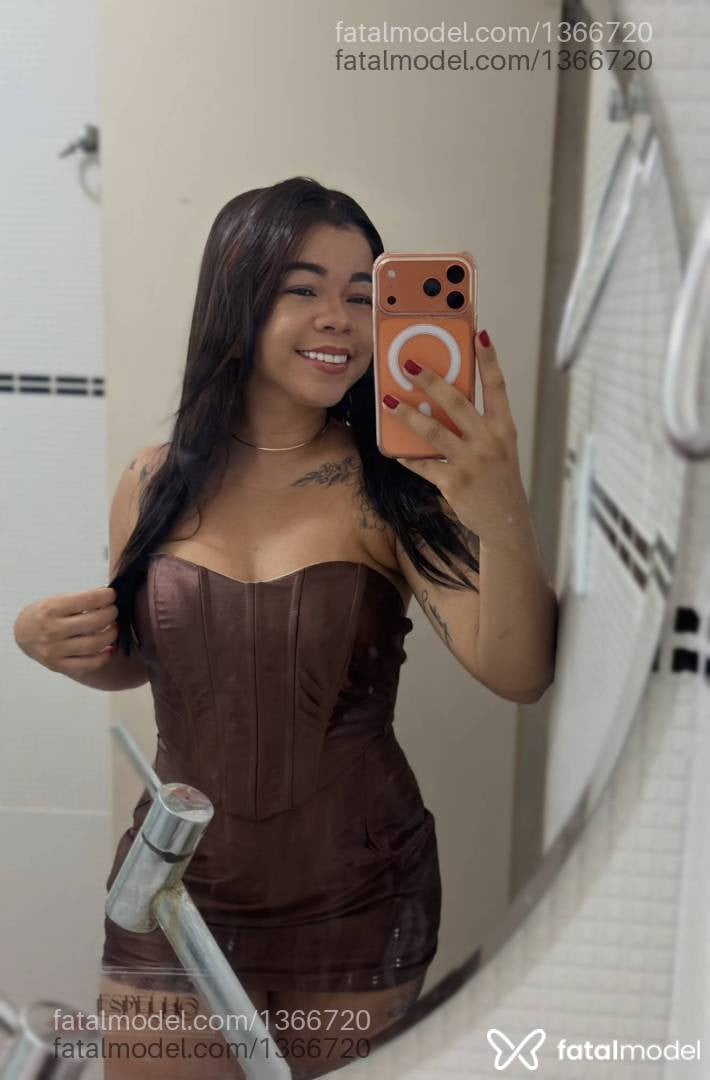Acompanhante mulher morena (o) de olhos castanhos - Lunna Prado