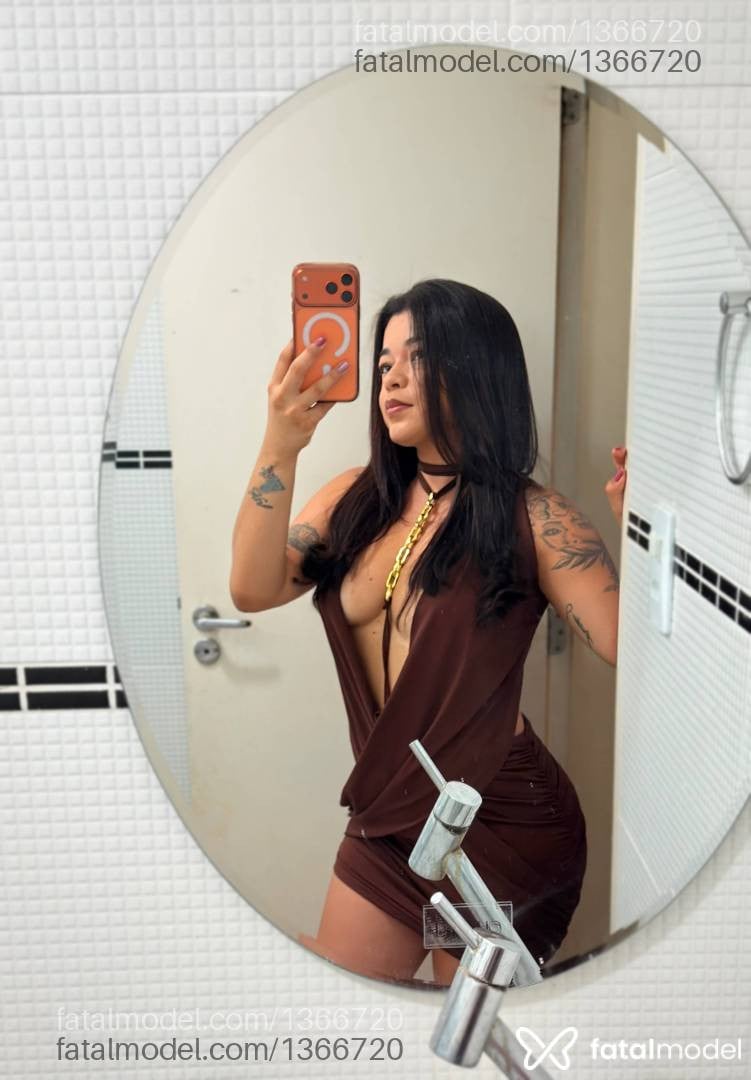 Acompanhante mulher morena (o) de olhos castanhos - Maria Alice
