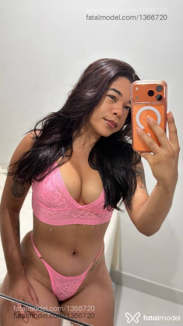 Acompanhante mulher morena (o) de olhos castanhos - Lunna Prado