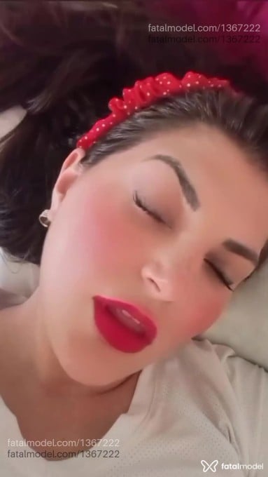 Acompanhante mulher morena (o) de olhos castanhos em Virtual Acompanhante mulher morena (o) de olhos castanhos em Virtual - Morena Ninftta