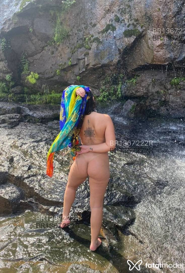 Acompanhante mulher morena (o) de olhos castanhos em Virtual Acompanhante mulher morena (o) de olhos castanhos em Virtual - Morena Ninftta