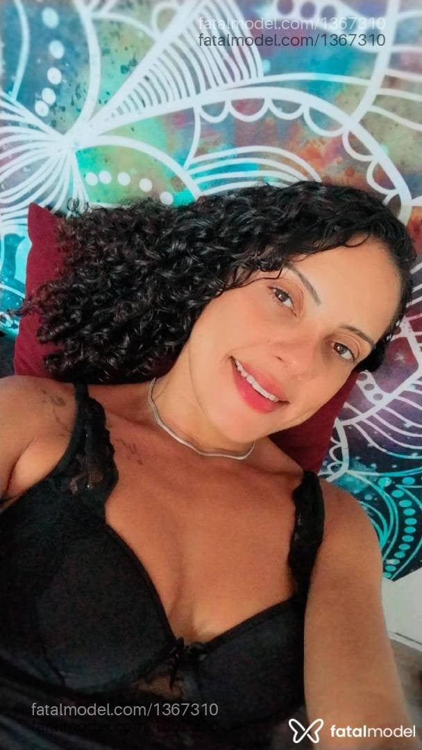 Acompanhante mulher morena (o) de olhos castanhos - Kah