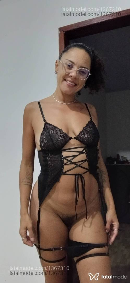 Acompanhante mulher morena (o) de olhos castanhos - Kah