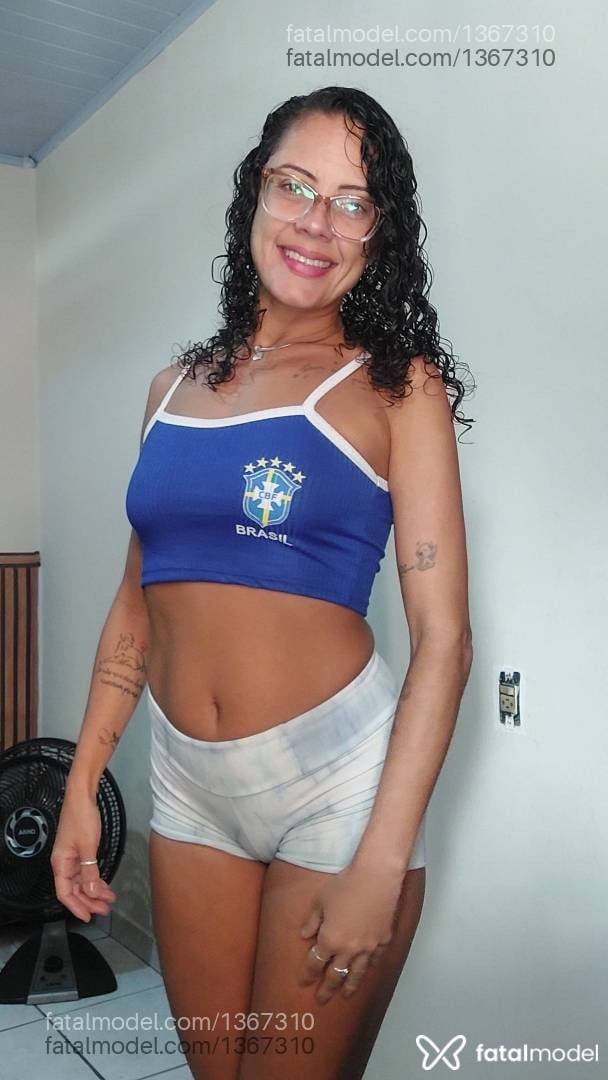 Acompanhante mulher morena (o) de olhos castanhos em Cabo Frio - Kah