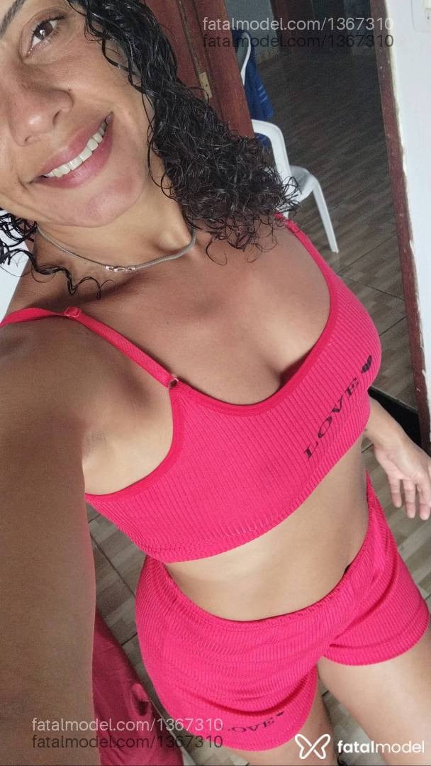 Acompanhante mulher morena (o) de olhos castanhos - Kah