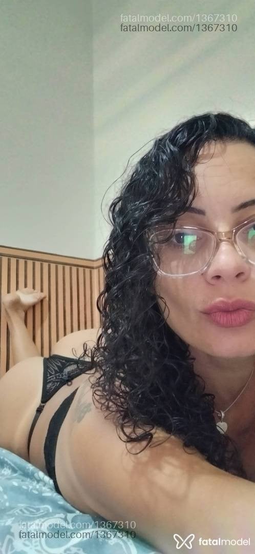 Acompanhante mulher morena (o) de olhos castanhos em Cabo Frio Acompanhante mulher morena (o) de olhos castanhos em Cabo Frio - Kah