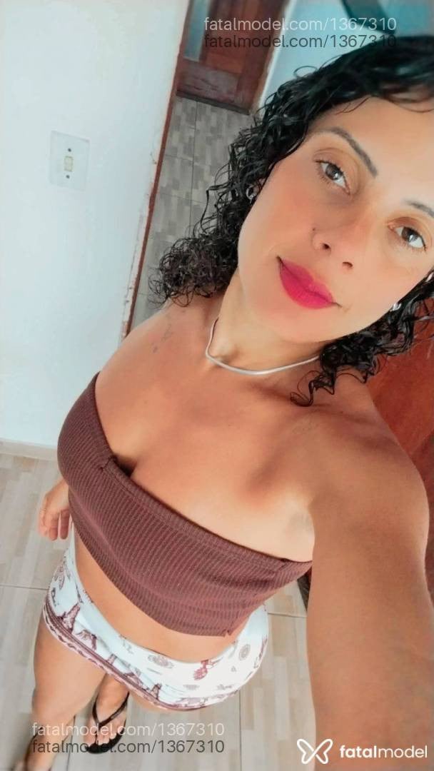 Acompanhante mulher morena (o) de olhos castanhos - Kah