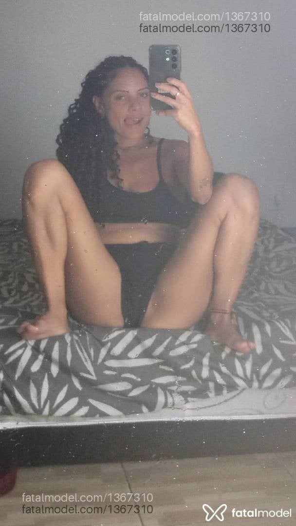 Acompanhante mulher morena (o) de olhos castanhos - Kah
