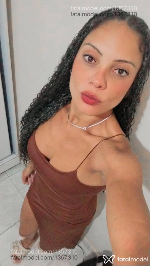 Acompanhante mulher morena (o) de olhos castanhos - Kah