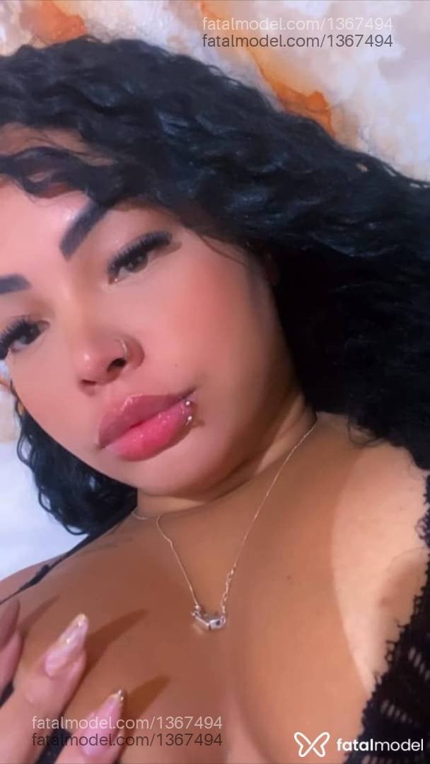 Acompanhante mulher morena (o) de olhos pretos - Mariana