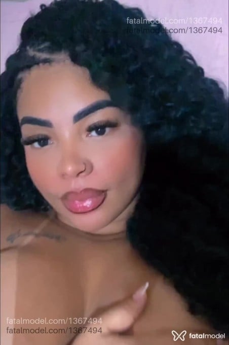 Acompanhante mulher morena (o) de olhos pretos - Mariana Acompanhante mulher morena (o) de olhos pretos - Mariana