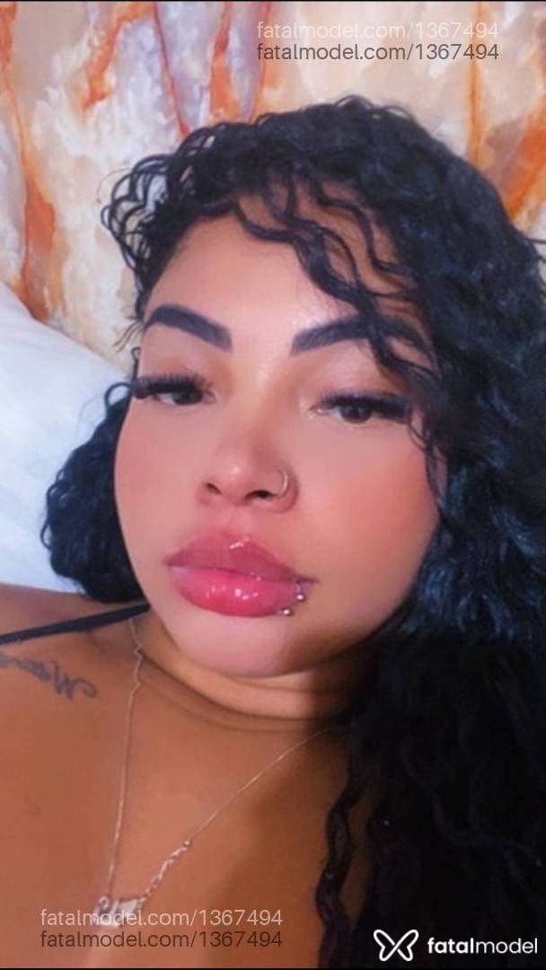 Acompanhante mulher morena (o) de olhos pretos - Mariana