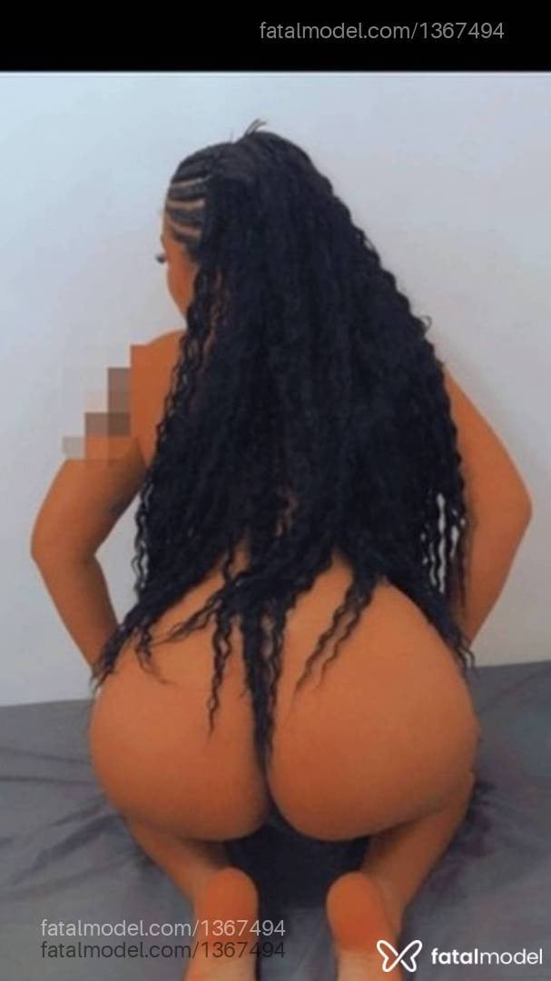 Acompanhante mulher morena (o) de olhos pretos - Mariana