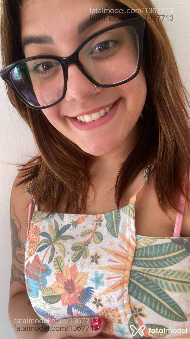 Acompanhante mulher morena (o) de olhos castanhos em Nova Friburgo - Carol