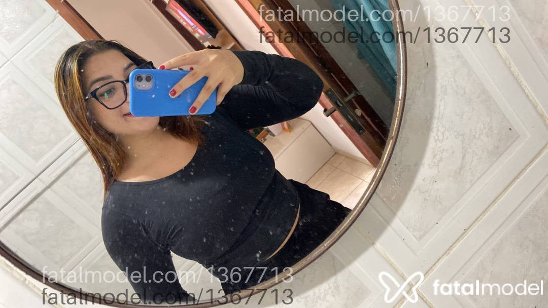 Acompanhante mulher morena (o) de olhos castanhos em Nova Friburgo - Carol