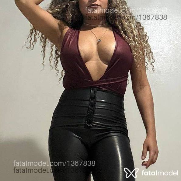 Acompanhante mulher loira (o) de olhos castanhos em Morrinhos - Daniela