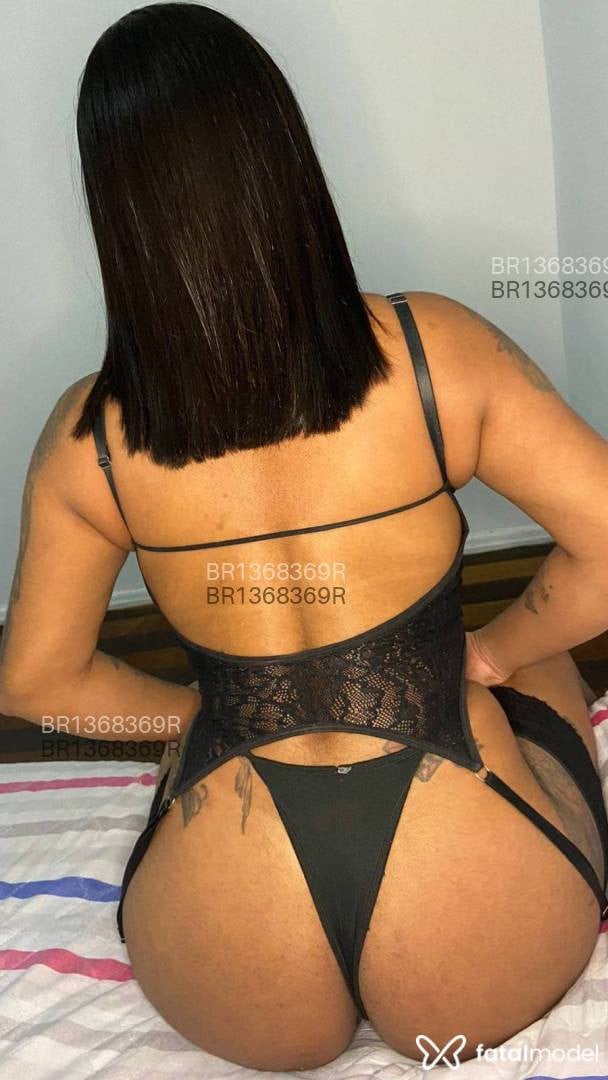 Acompanhante mulher morena (o) de olhos castanhos em Itapema - Mel Montez