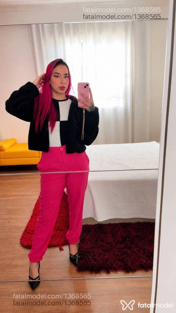 Acompanhante mulher ruiva (o) de olhos castanhos em Bento Gonçalves - Pinkk