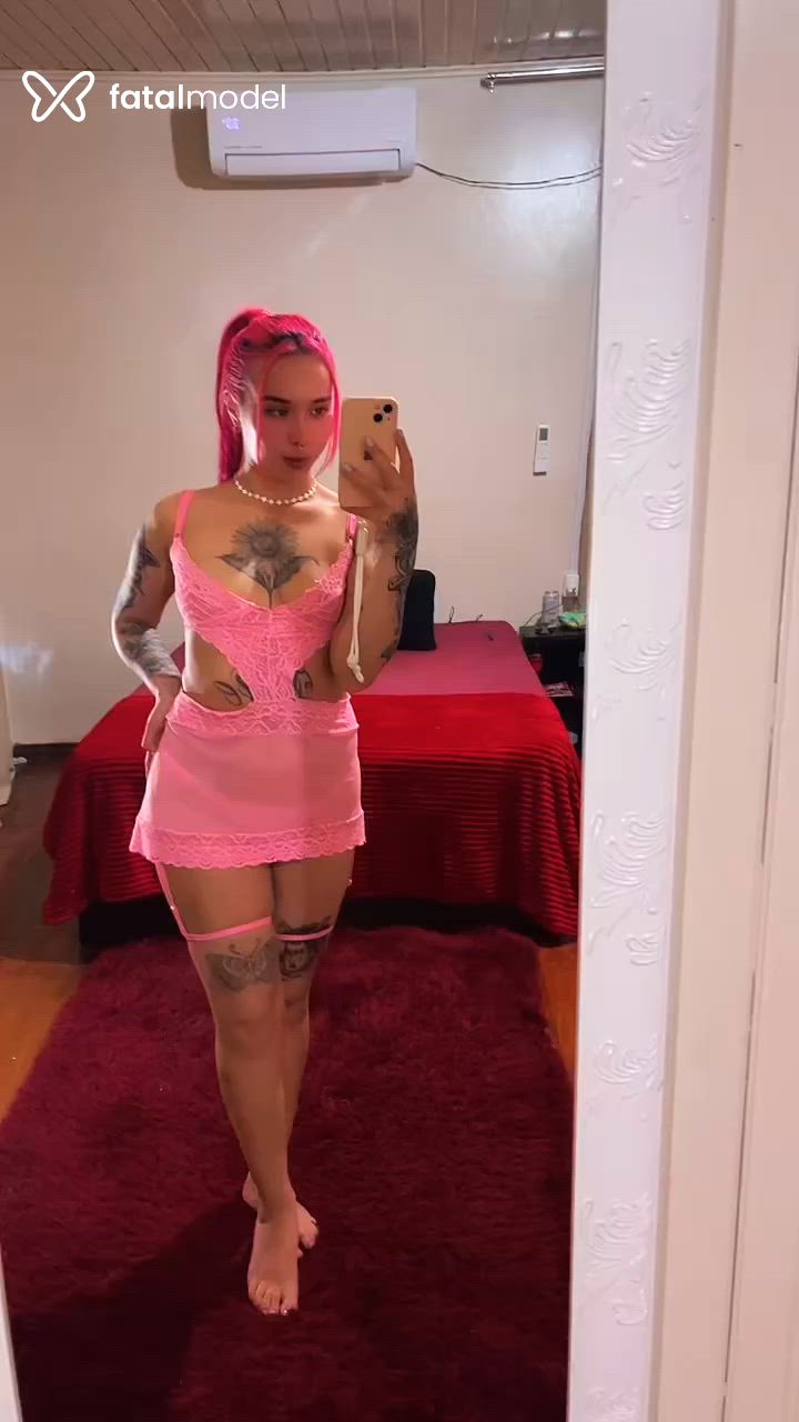 Acompanhante mulher ruiva (o) de olhos castanhos - Pinkk