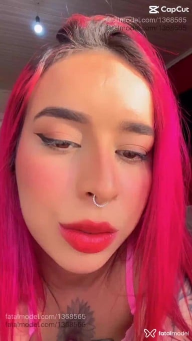 Acompanhante mulher ruiva (o) de olhos castanhos em Bento Gonçalves - Pinkk