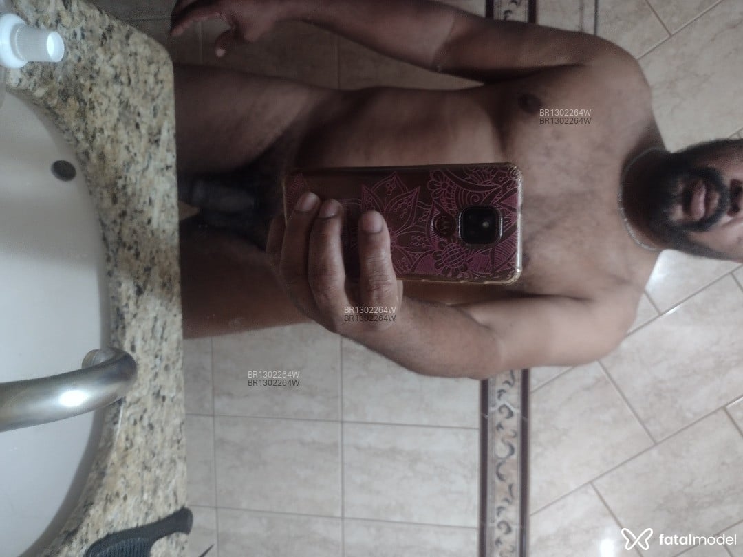 Acompanhante homem sem cabelo de olhos castanhos em Ribeirão Preto Acompanhante homem sem cabelo de olhos castanhos em Ribeirão Preto - Carlão