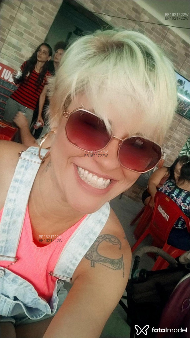 Acompanhante mulher loira (o) de olhos castanhos em Rio de Janeiro - Luiza