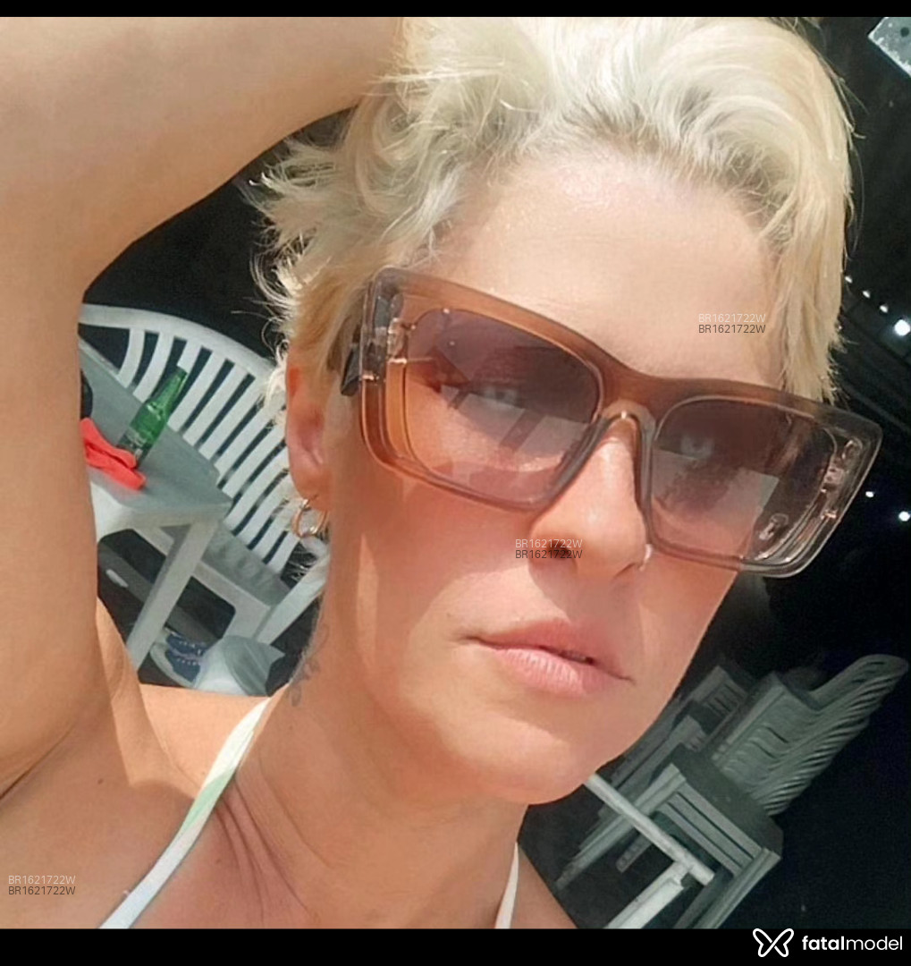 Acompanhante mulher loira (o) de olhos castanhos em Rio de Janeiro - Luiza