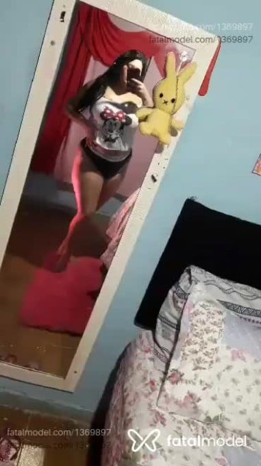 Acompanhante mulher morena (o) de olhos castanhos - Jordana AL